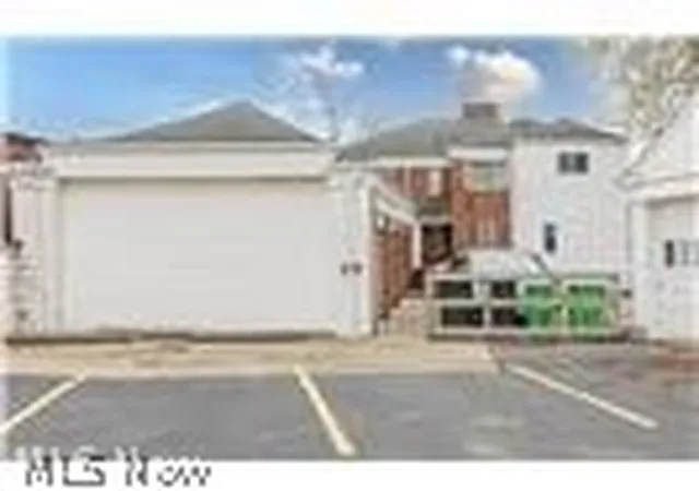 Homes for sale in South Euclid, OH | 1460 S Belvoir Blvd, South Euclid, OH 44121 | MLS# 5204740
