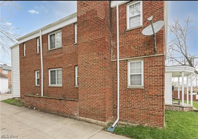 Homes for sale in South Euclid, OH | 1460 S Belvoir Blvd, South Euclid, OH 44121 | MLS# 5204740