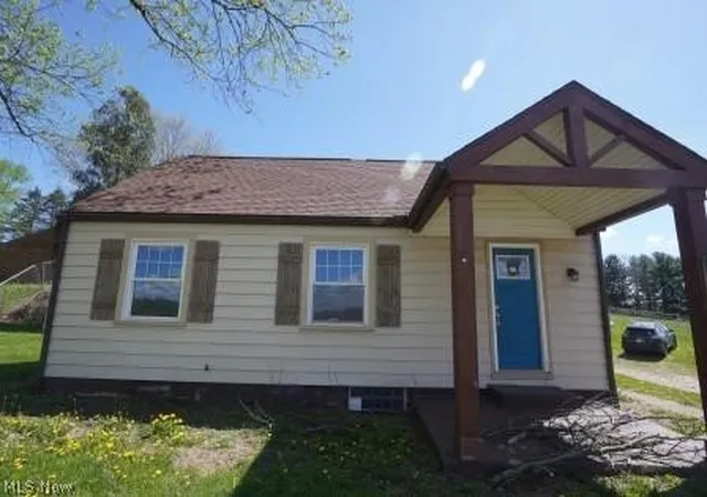 Photo 4 of Sale Pending at 7750 Waynesburg Dr SE, Waynesburg, OH 44688 | MLS# 5204641 | Listing updated on 2026-07-09
