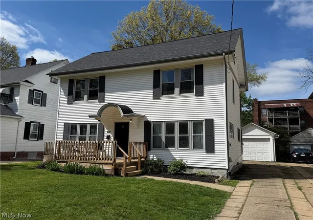 3rd image of 955 Amelia Ave, Akron, OH 44302 | MLS# 5204890