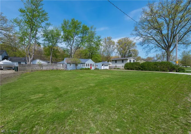 Homes for sale in Avon Lake, OH | 258 Vineyard Rd, Avon Lake, OH 44012 | MLS# 5204695