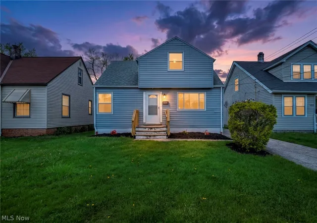 Homes for sale in Maple Heights, OH | 5234 Henry St, Maple Heights, OH 44137 | MLS# 5205039