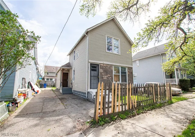 Homes for sale in Cleveland, OH | 7017 Colgate Ave Front, 7015 Colgate Rear Ave, Cleveland, OH 44102 | MLS# 5205049