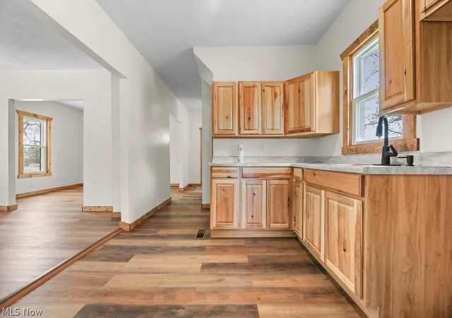 3rd image of 215 E Pennsylvania Ave, Sebring, OH 44672 | MLS# 5204943