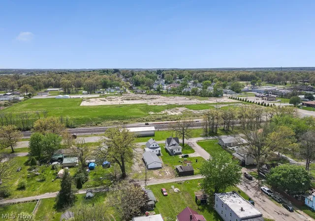 47th image of 215 E Pennsylvania Ave, Sebring, OH 44672 | MLS# 5204943