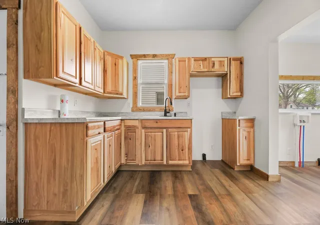4th image of 215 E Pennsylvania Ave, Sebring, OH 44672 | MLS# 5204943