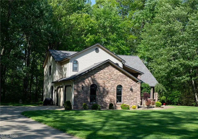 2nd image of 4505 Quaker Ct, Canfield, OH 44406 | MLS# 5205029