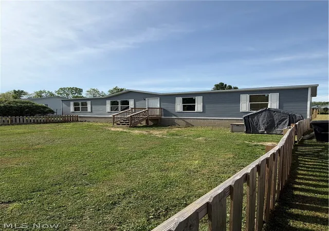 Photo 3 of Sale Pending at OH | 1048 Jackson St,OH 45673 | MLS# 5205373 | Listing updated on 2026-08-26
