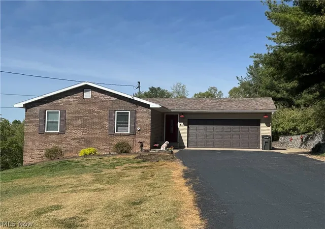 Homes for sale in Marietta, OH | 165 Wynnwood Dr, Marietta, OH 45750 | MLS# 5205274