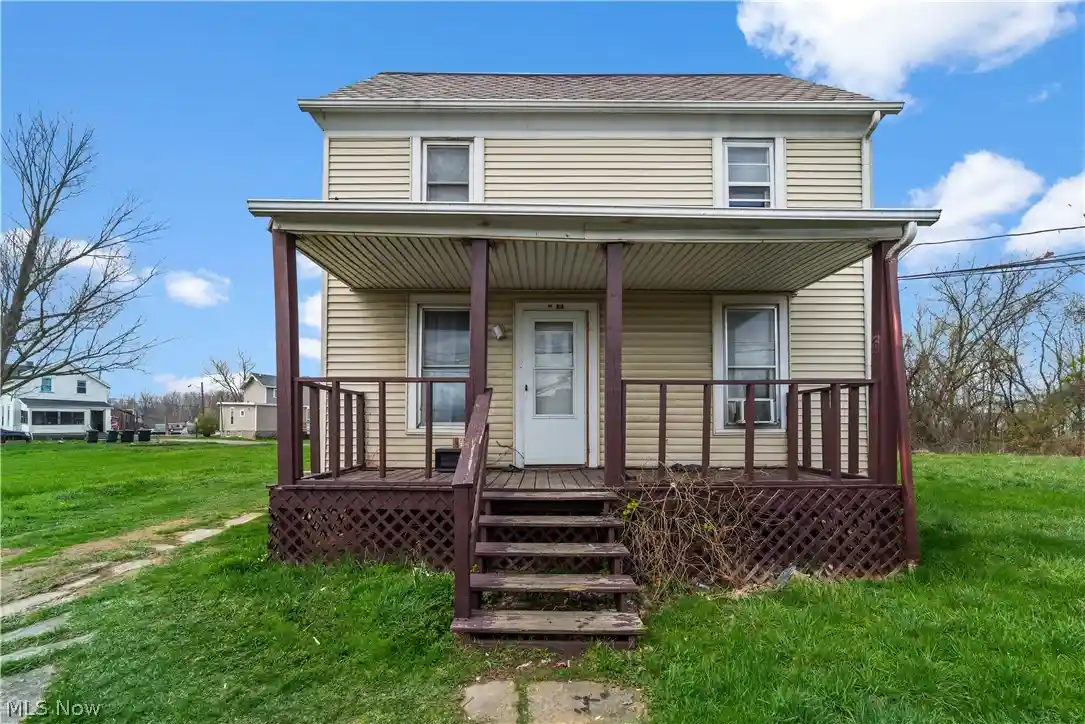 Photo 1 of Multi family home for sale at 122 Elbe St, Elyria, OH 44035 | MLS# 5205281 | Listing updated on 2026-10-13