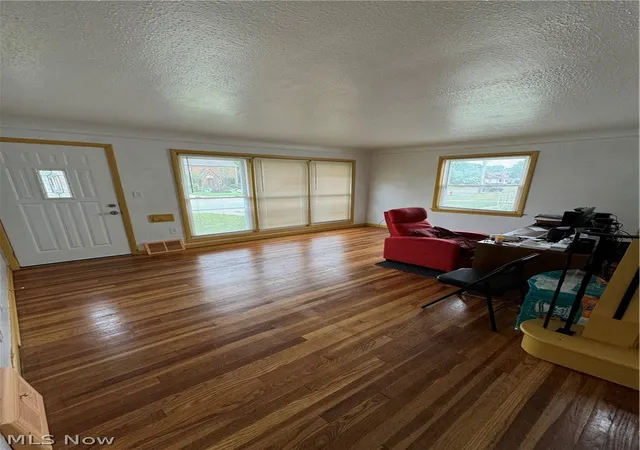 3rd image of 730 Babbitt Rd, Euclid, OH 44123 | MLS# 5204355