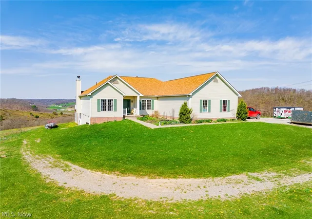 Homes for sale in New Philadelphia, OH | 3730 Rice Rd Sw, New Philadelphia, OH 44663 | MLS# 5205541