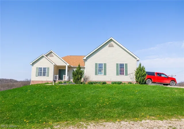 Homes for sale in New Philadelphia, OH | 3730 Rice Rd Sw, New Philadelphia, OH 44663 | MLS# 5205541