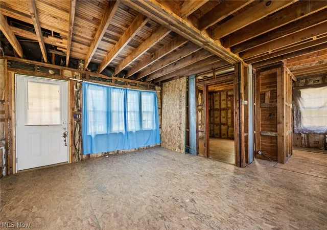 5th image of 32601 Eddy Rd, Willoughby Hills, OH 44094 | MLS# 5204242