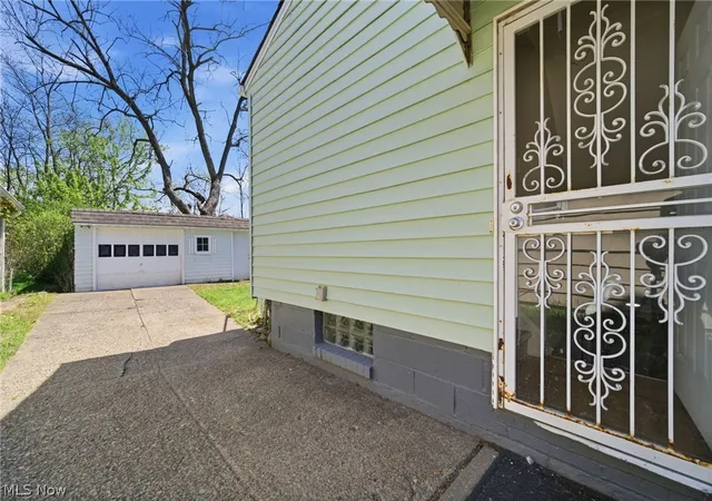 Homes for sale in Cleveland, OH | 4437 E 158Th St, Cleveland, OH 44128 | MLS# 5205597