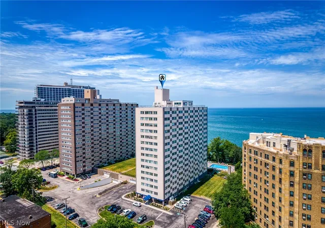 Homes for sale in Lakewood, OH | 12520 Edgewater Dr #1009, Lakewood, OH 44107 | MLS# 5205142