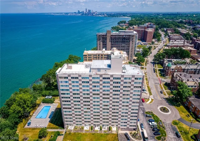 Homes for sale in Lakewood, OH | 12520 Edgewater Dr #1009, Lakewood, OH 44107 | MLS# 5205142