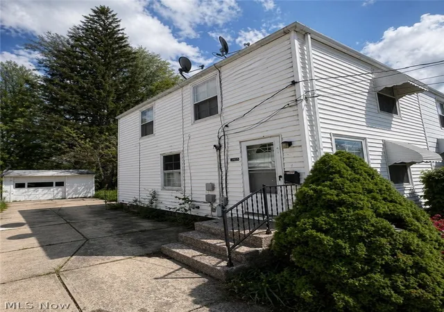 Homes for sale in Euclid, OH | 1437 E 252nd St, Euclid, OH 44117 | MLS# 5205495
