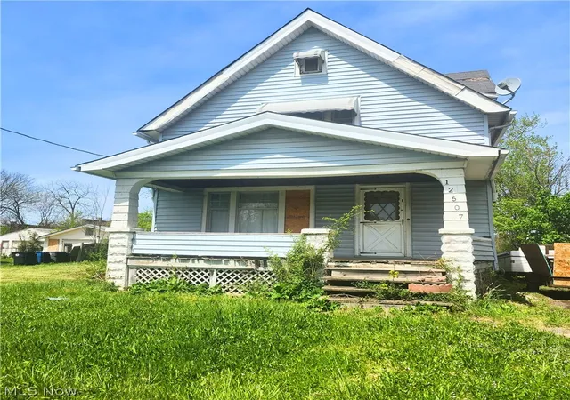 Homes for sale in Cleveland, OH | 12607 Oakfield Ave, Cleveland, OH 44105 | MLS# 5205188