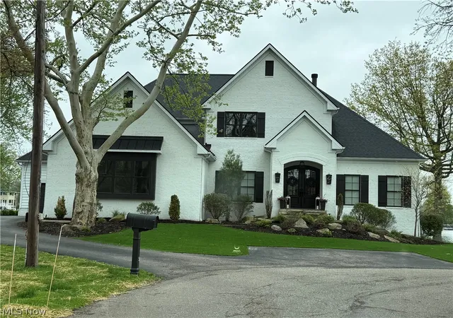 1st image of 5695 Channel Dr Nw, Canton, OH 44718 | MLS# 5205239