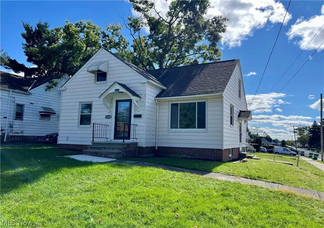 Homes for sale in Maple Heights, OH | 18108 Mccracken Rd, Maple Heights, OH 44137 | MLS# 5205815