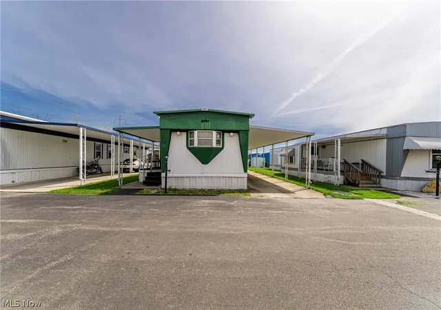 Homes for sale in Cleveland, OH | 3000 Brookpark Rd #15, Cleveland, OH 44134 | MLS# 5205207