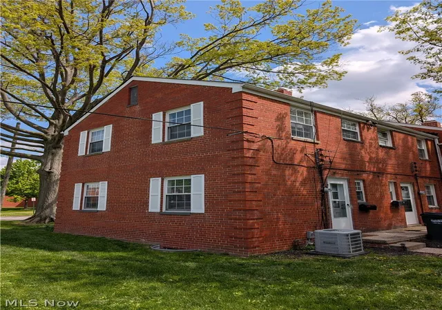Homes for sale in Euclid, OH | 422 Clearview Drive, Euclid, OH 44123 | Houzeo