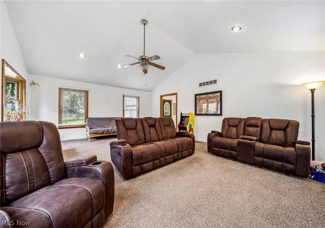 4th image of 109 Cornelia Dr, Chardon, OH 44024 | MLS# 5198024