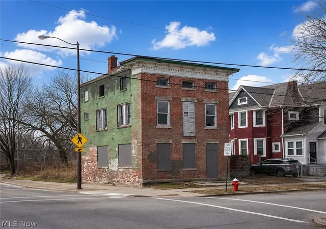 Homes for sale in Cleveland, OH | 4403 Fenwick Ave, Cleveland, OH 44113 | MLS# 5206014