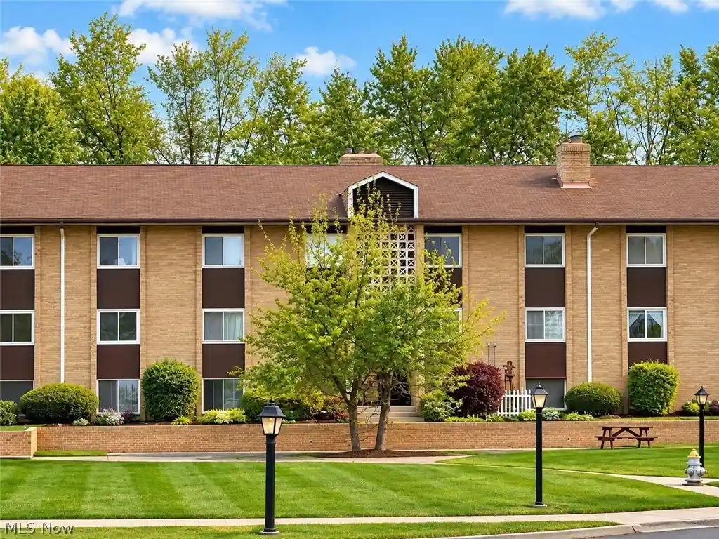 Condo for sale at 10408 N Church Dr #420, Cleveland, OH 44130 | MLS# 5205319