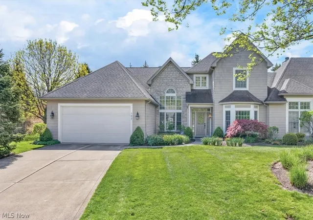 2nd image of 122 Haskell Dr, Cleveland, OH 44108 | MLS# 5205511