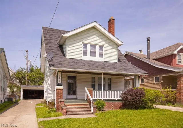 Homes for sale in Garfield Heights, OH | 10203 Greenview Ave, Garfield Heights, OH 44125 | MLS# 5204061