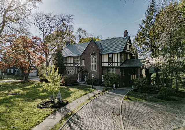 Photo 2 of Single family home for sale at 1325 Bunker Hl Rd, Ashtabula, OH 44004 | MLS# 5205220 | Listing updated on 2026-09-01