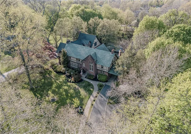 Photo 3 of Single family home for sale at 1325 Bunker Hl Rd, Ashtabula, OH 44004 | MLS# 5205220 | Listing updated on 2026-09-01