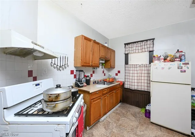 Homes for sale in Cleveland, OH | 4132 Robert Ave, Cleveland, OH 44109 | MLS# 5206069