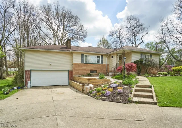2nd image of 1103 Owsley Rd, Mc Donald, OH 44437 | MLS# 5206246