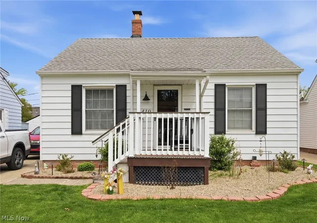 Photo 4 of Sale Pending at 419 E 326th Street, Willowick, OH 44095 | MLS# 5204719 | Listing updated on 2026-07-08
