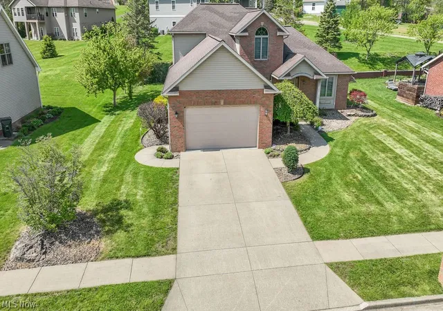 2nd image of 113 Howard Dr, Dover, OH 44622 | MLS# 5205678