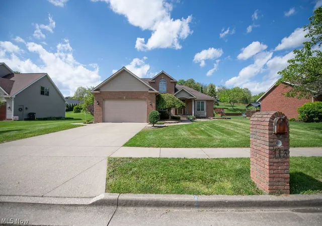 3rd image of 113 Howard Dr, Dover, OH 44622 | MLS# 5205678