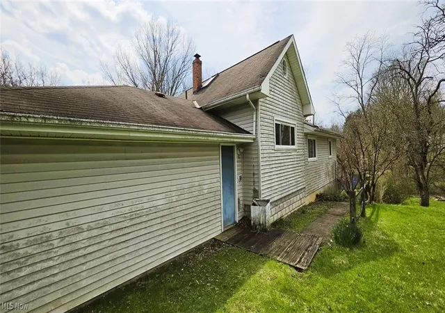 4th image of 105 Mapledale Ave, Bedford, OH 44146 | MLS# 5206335