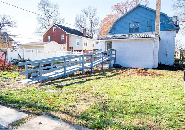 4th image of 911 N Water St, Uhrichsville, OH 44683 | MLS# 5206367