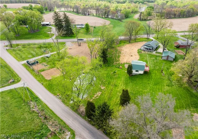 Homes for sale in Dundee, OH | 5884 State Route 93 Nw, Dundee, OH 44624 | MLS# 5205125
