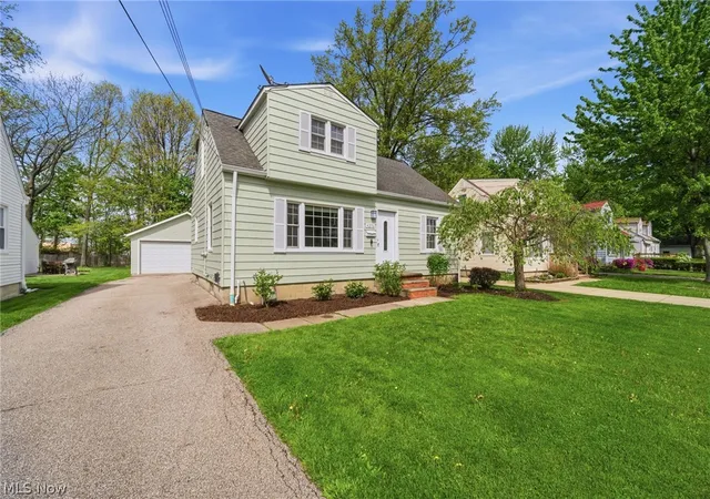 2nd image of 4276 Grove Ave, Willoughby, OH 44094 | MLS# 5206329