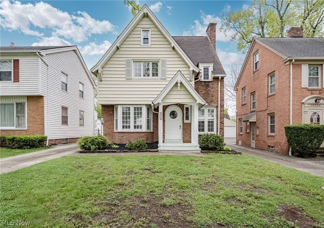Homes for sale in Shaker Heights, OH | 16724 Scottsdale Blvd, Shaker Heights, OH 44120 | MLS# 5205933