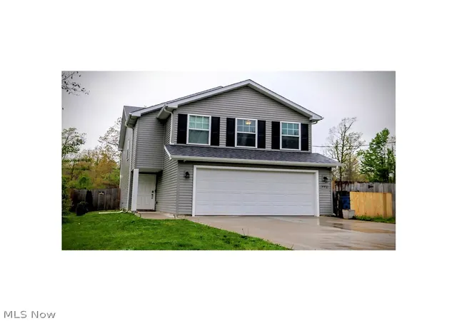 Homes for sale in Vermilion, OH | 756 Hazelwood Dr, Vermilion, OH 44089 | MLS# 5206213