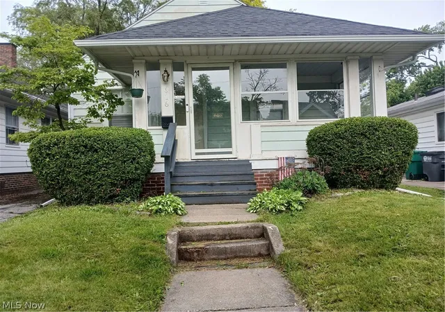 Homes for sale in Toledo, OH | 616 Durango Dr, Toledo, OH 43609 | MLS# 5206526