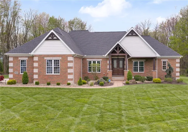 Photo 1 of Single family home for sale at 8622 Hunters Ridge Run, Wadsworth, OH 44281 | MLS# 5205102 | Listing updated on 2026-08-24