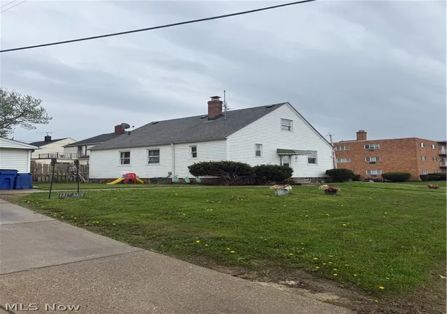 Homes for sale in Cleveland, OH | 18011 Windward Rd, Cleveland, OH 44119 | MLS# 5201806