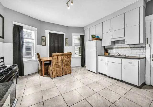 Homes for sale in Cleveland, OH | 6808 Lansing Ave, Cleveland, OH 44105 | MLS# 5205889