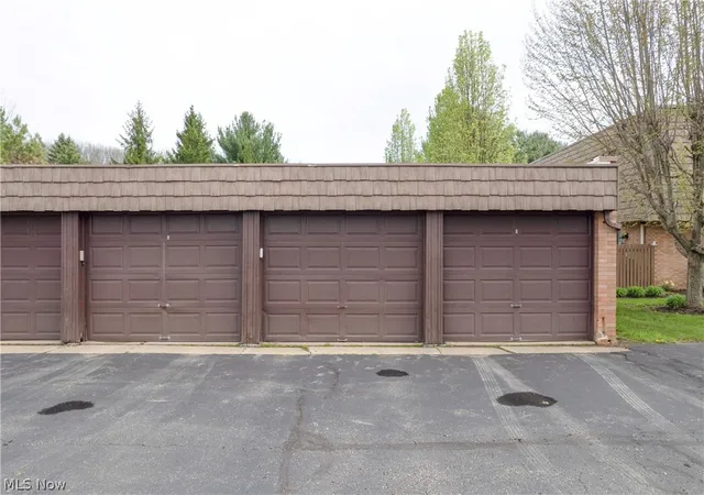 Homes for sale in Hudson, OH | 469 W Streetsboro St #C, Hudson, OH 44236 | MLS# 5205960